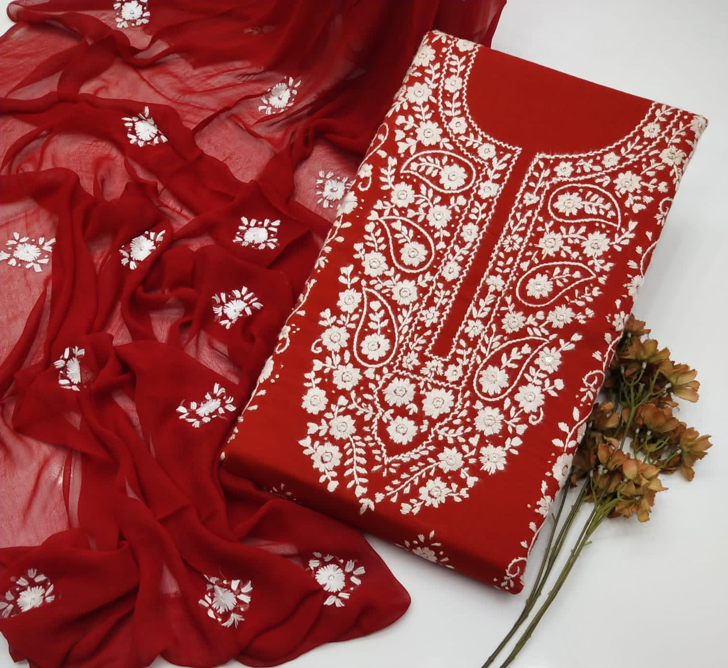Hand Embroidery 🪡🧵 ملتانی کڑھائی