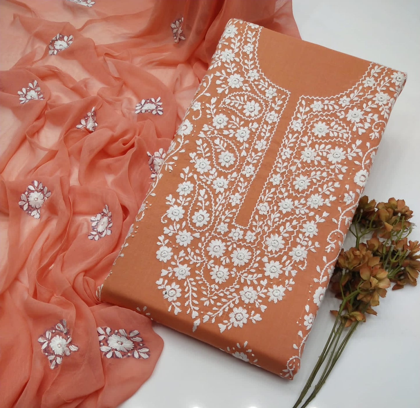 Hand Embroidery 🪡🧵 ملتانی کڑھائی