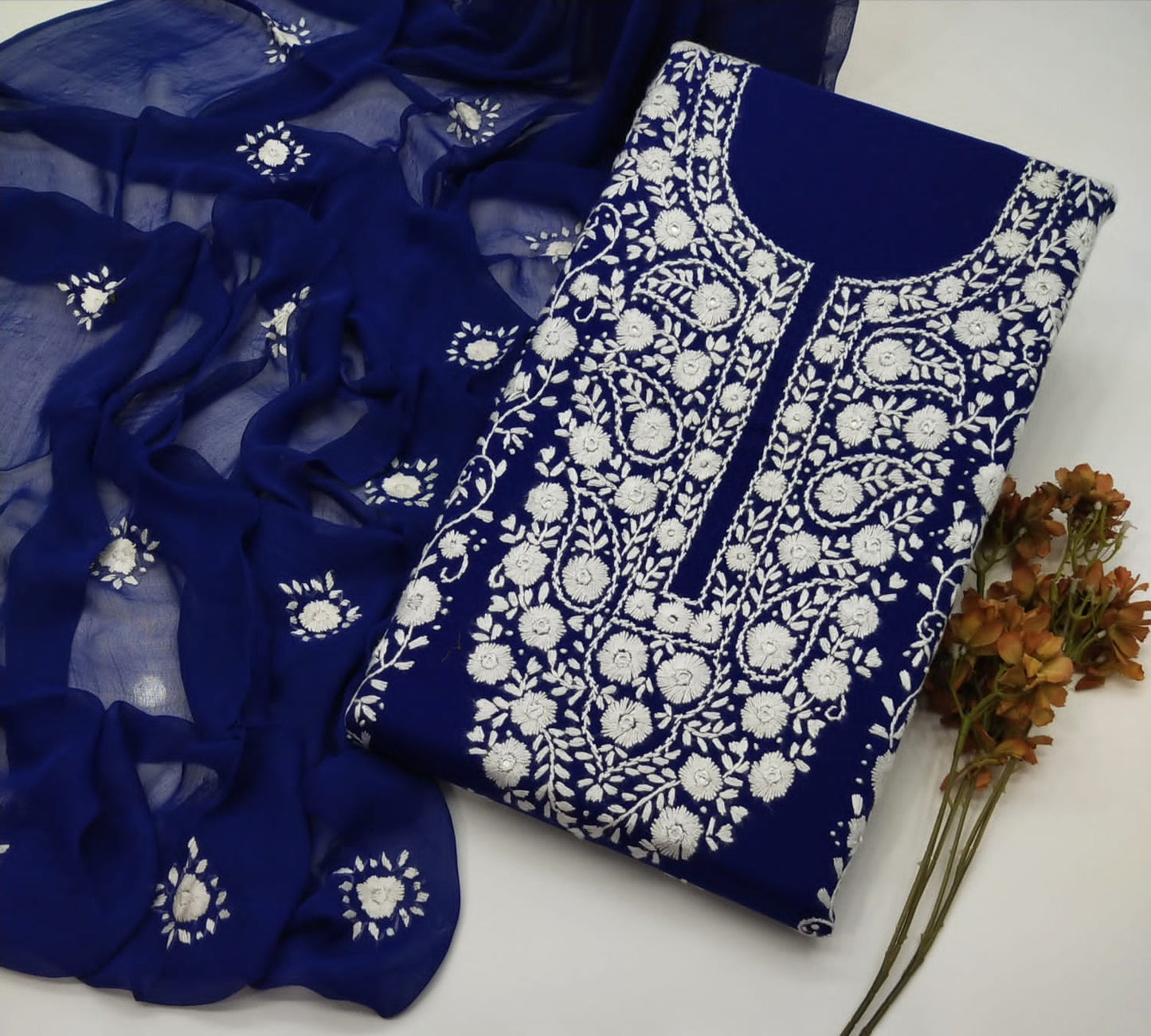 Hand Embroidery 🪡🧵 ملتانی کڑھائی