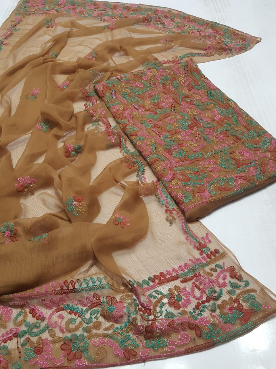 Hand Embroidery 🪡🧵ملتانی کڑھائی