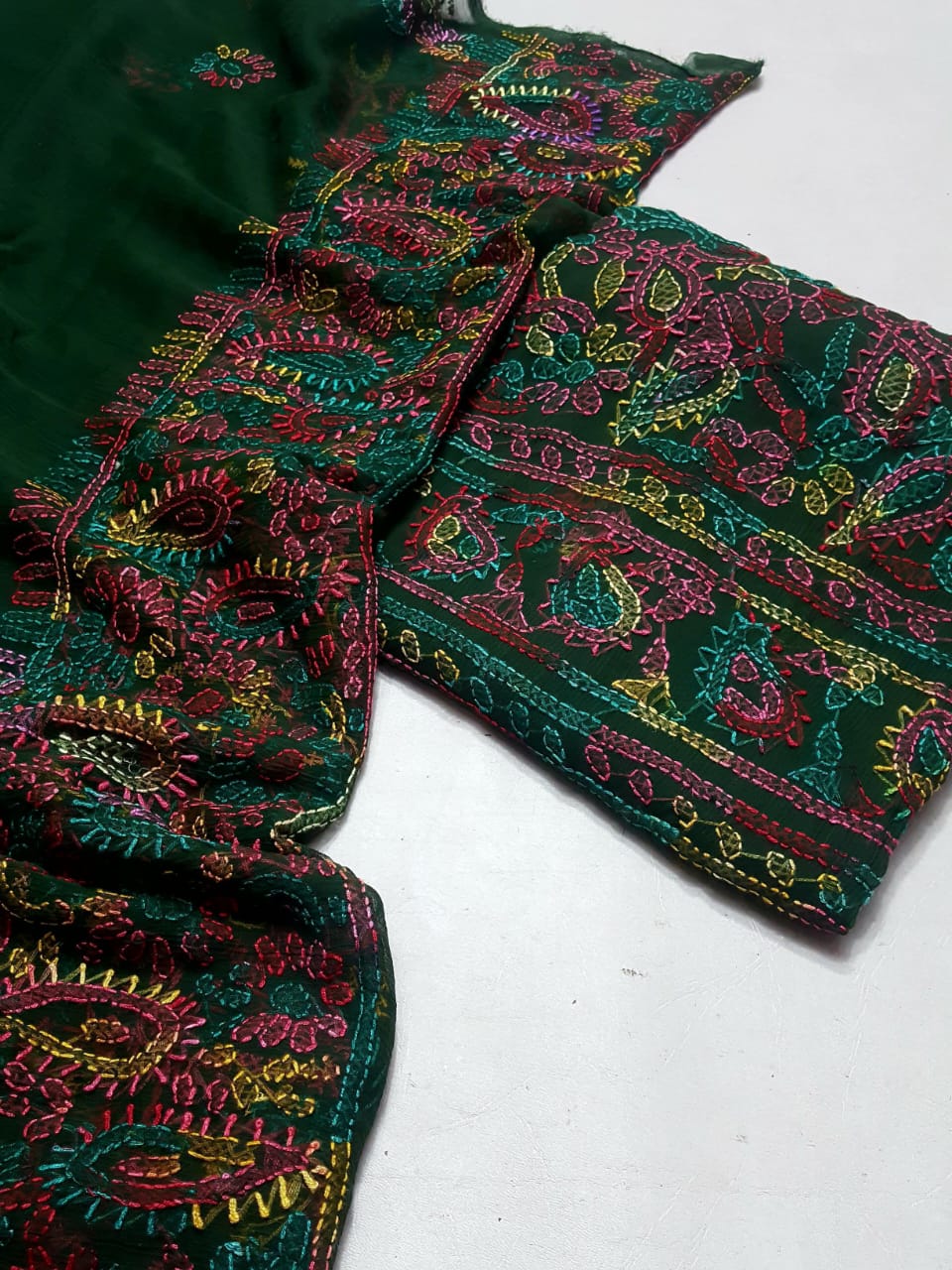 Hand Embroidery 🪡🧵ملتانی کڑھائی
