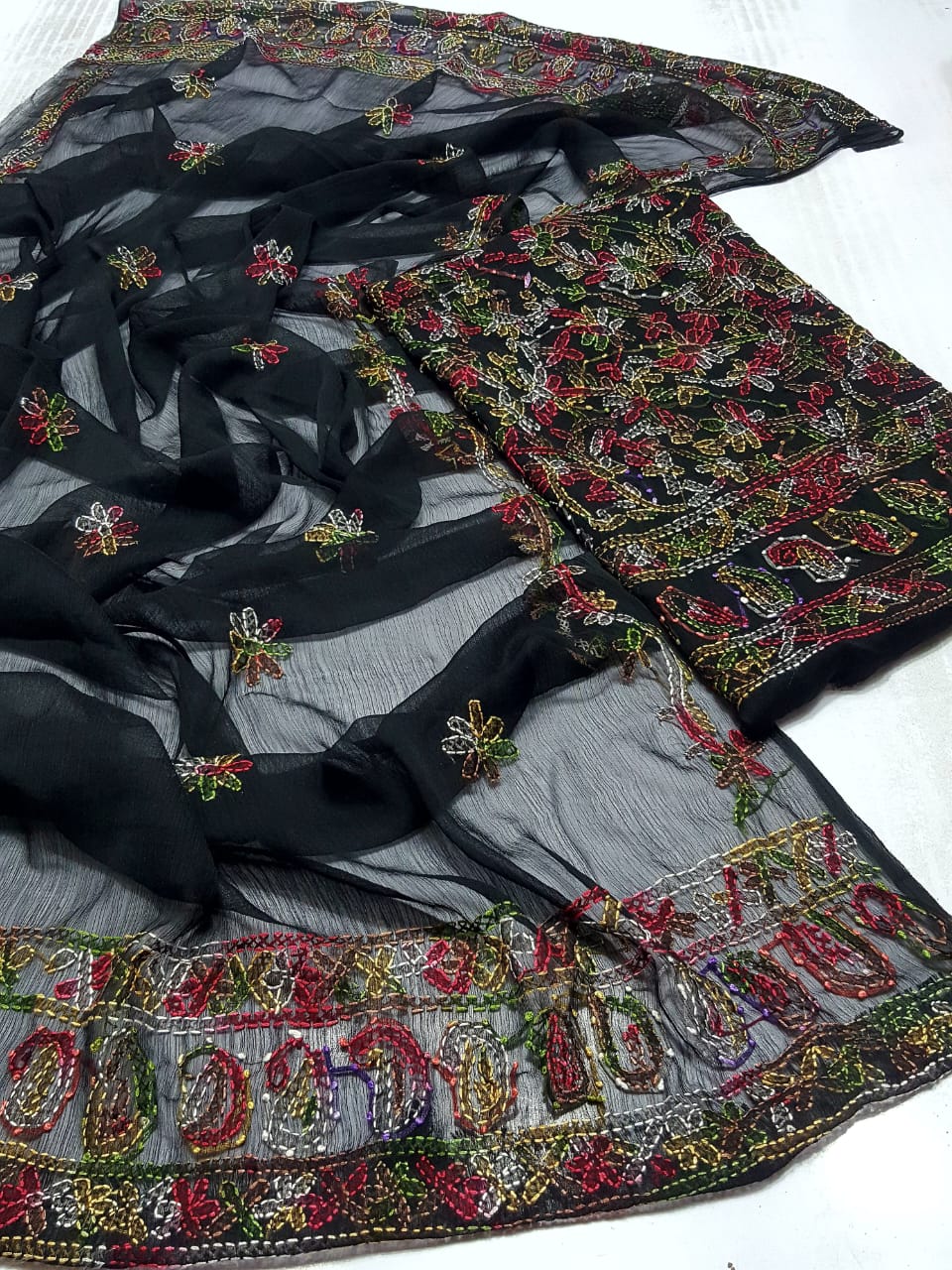 Hand Embroidery 🪡🧵ملتانی کڑھائی