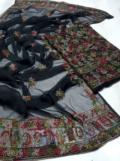 Hand Embroidery 🪡🧵ملتانی کڑھائی